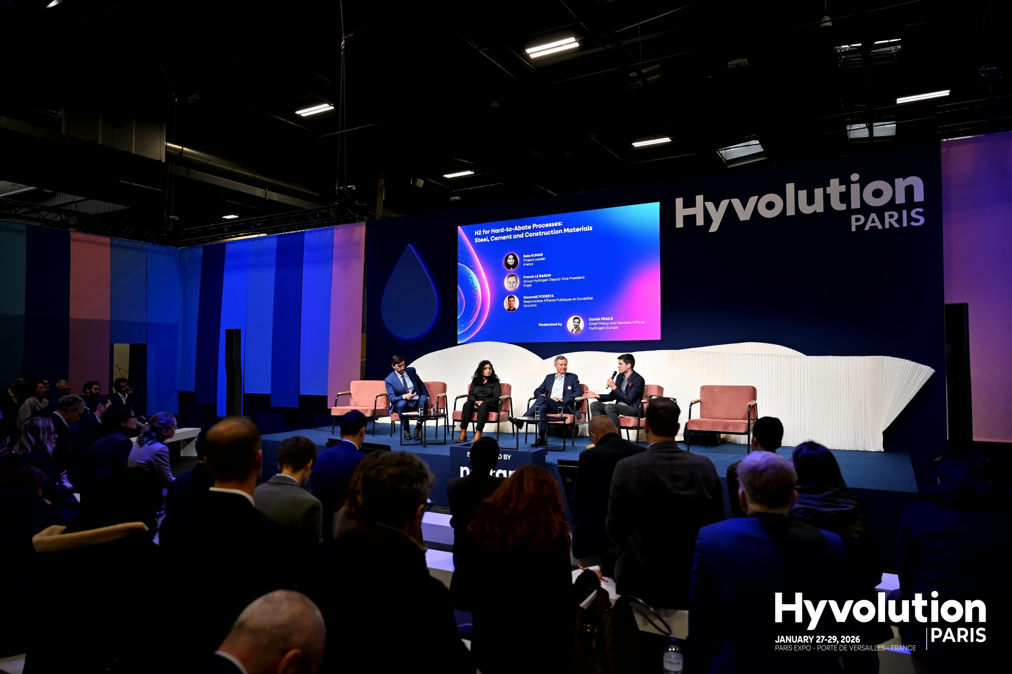 Header International Stage